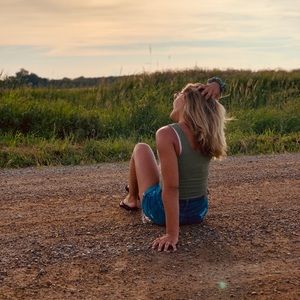 Meet your Posher, Alivia